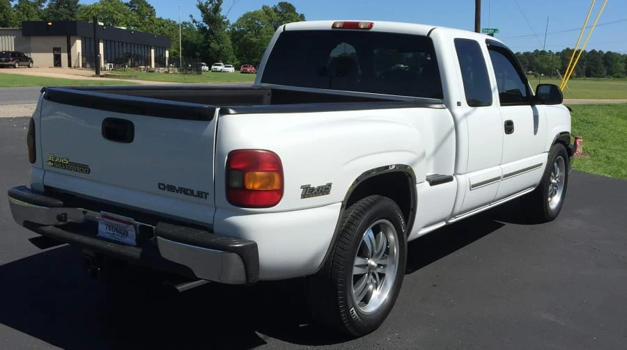 2003 Chevrolet Silverado 1st Gen - Image 2 of 2