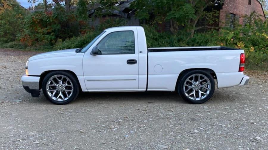 2003 Chevrolet Silverado 1st Gen - Image 2 of 12