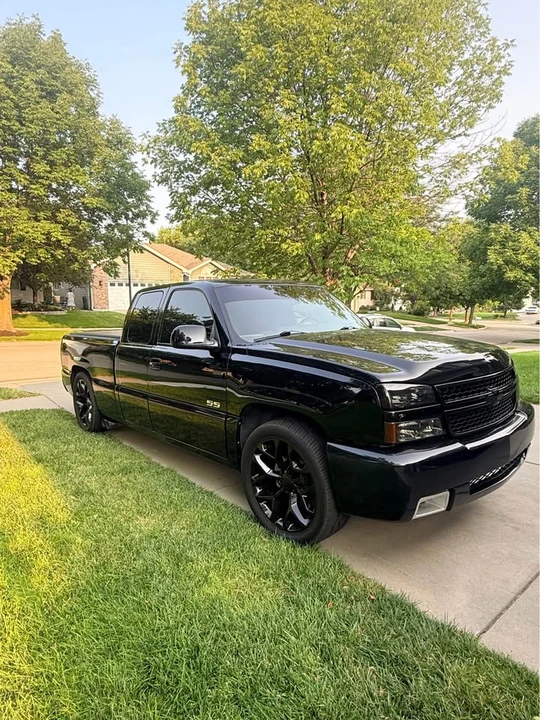 2003 Chevrolet Silverado 1st Gen - Image 2 of 11