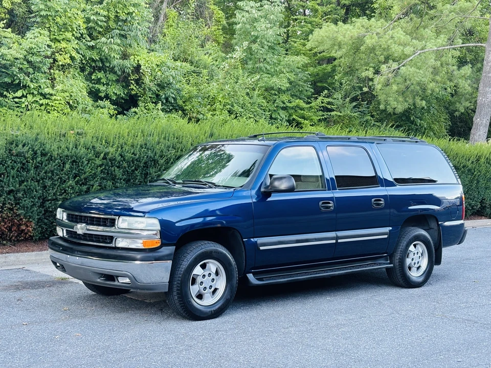 2003 Chevrolet Suburban 9th Gen - Image 20 of 31