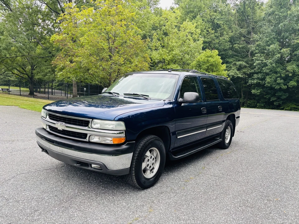 2003 Chevrolet Suburban 9th Gen - Image 8 of 31