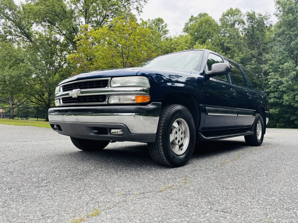 2003 Chevrolet Suburban 9th Gen - Image 7 of 31