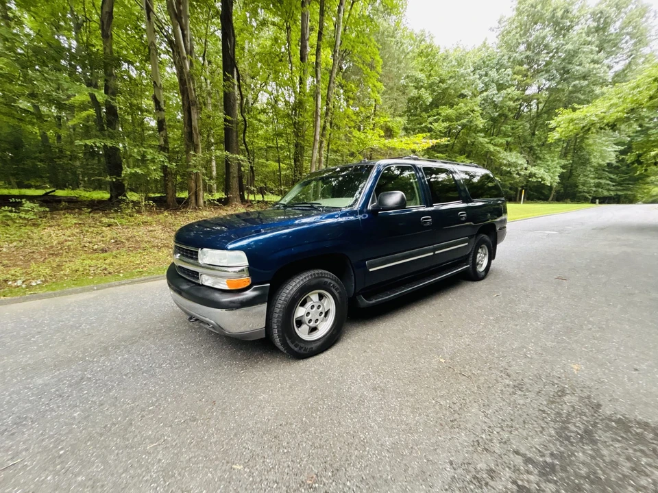 2003 Chevrolet Suburban 9th Gen - Image 25 of 31