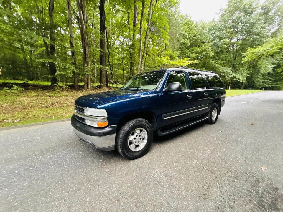 2003 Chevrolet Suburban 9th Gen - Image 29 of 31