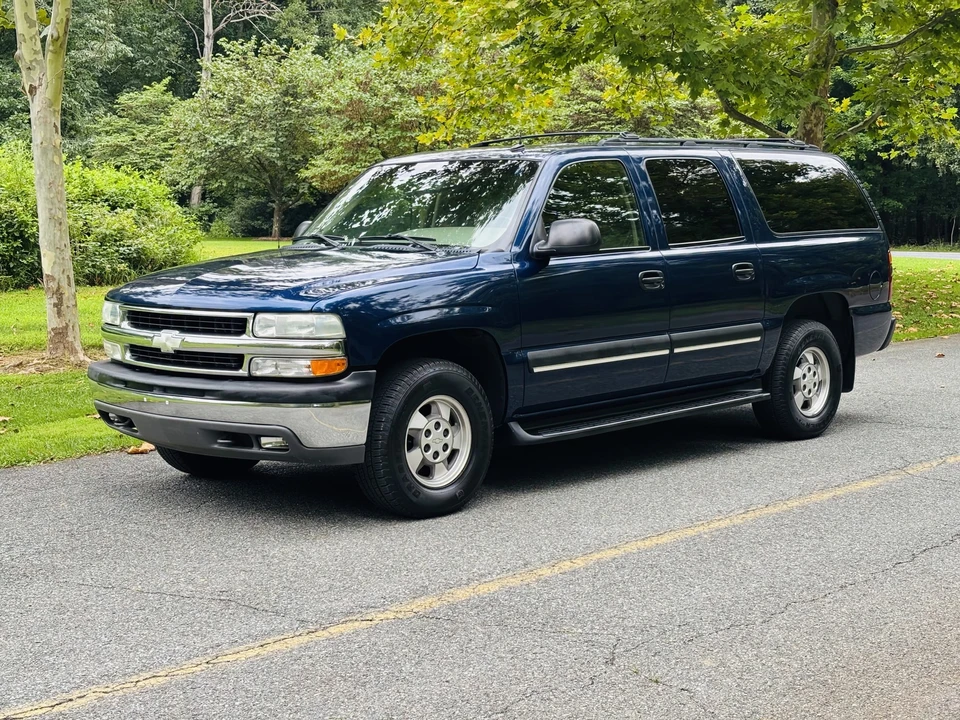 2003 Chevrolet Suburban 9th Gen - Image 14 of 31