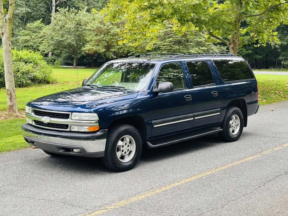 2003 Chevrolet Suburban 9th Gen - Image 15 of 31