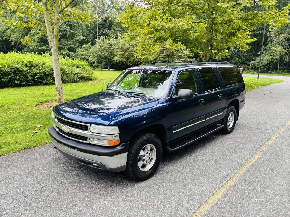 2003 Chevrolet Suburban 9th Gen - Image 22 of 31