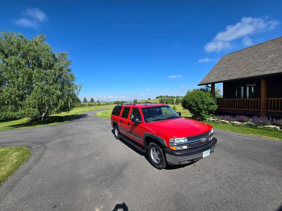 2003 Chevrolet Suburban 9th Gen - Image 15 of 31