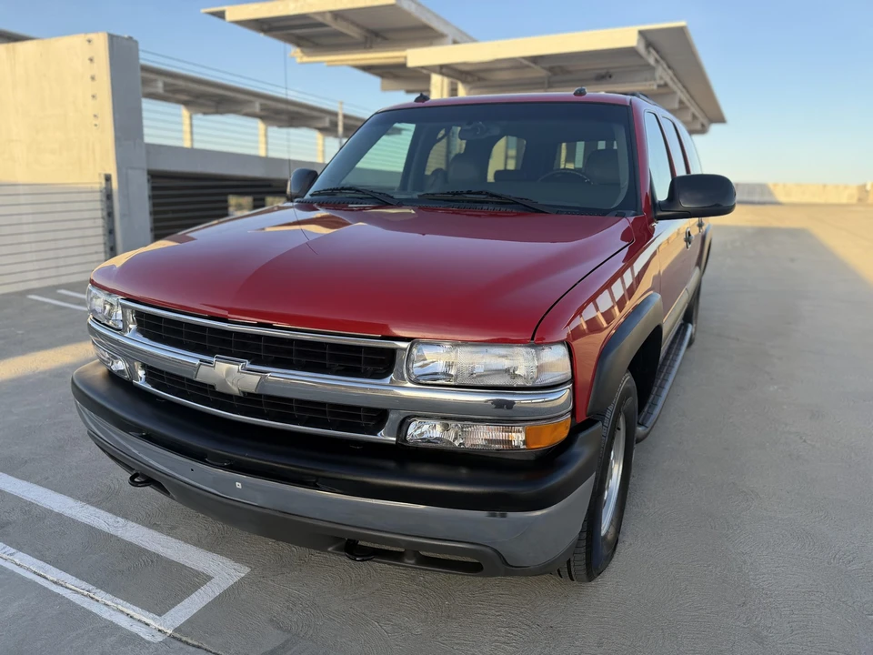 2003 Chevrolet Suburban 9th Gen - Image 5 of 31