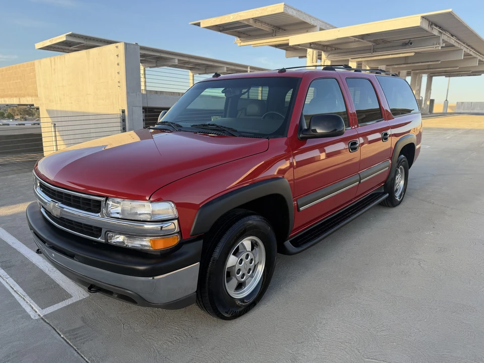 2003 Chevrolet Suburban 9th Gen - Image 15 of 31