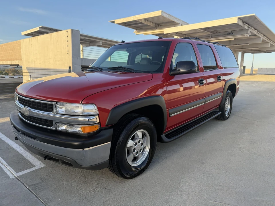 2003 Chevrolet Suburban 9th Gen - Image 17 of 31