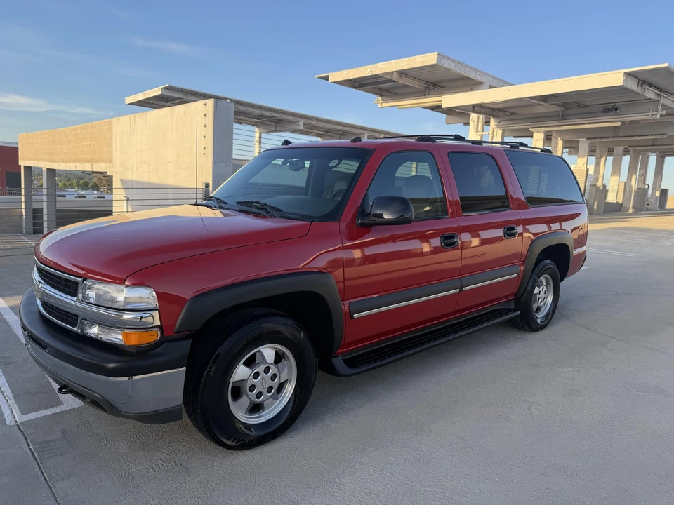 2003 Chevrolet Suburban 9th Gen - Image 26 of 31