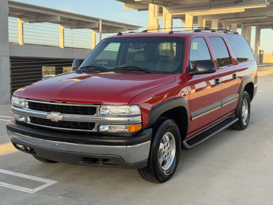2003 Chevrolet Suburban 9th Gen - Image 14 of 31
