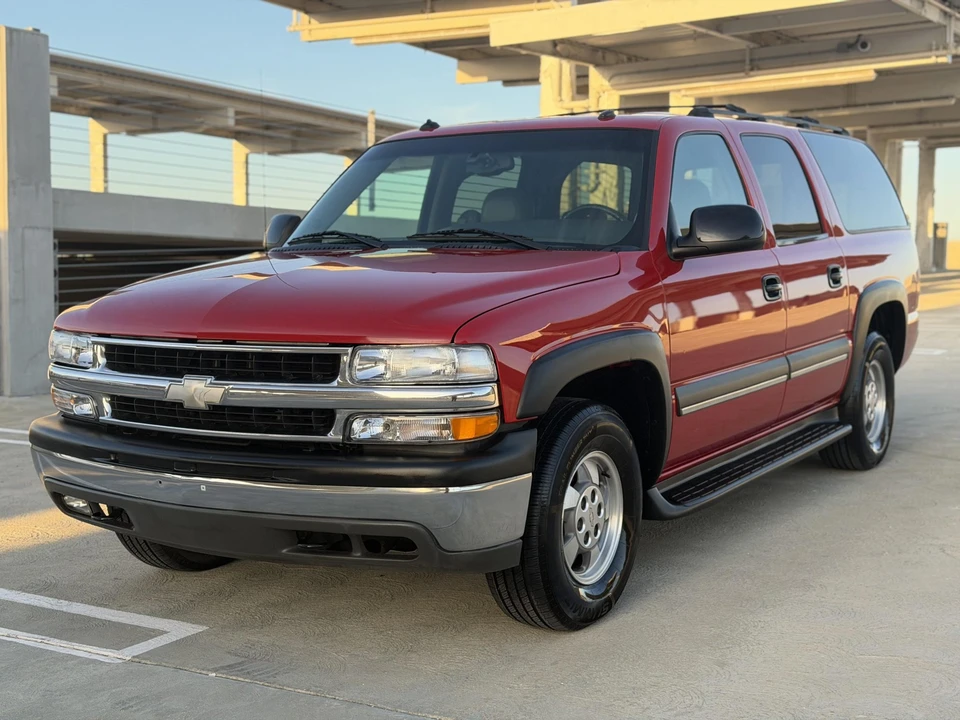2003 Chevrolet Suburban 9th Gen - Image 16 of 31
