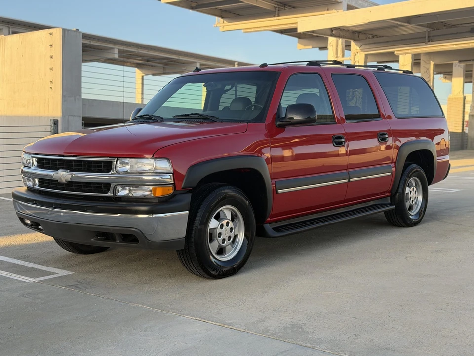 2003 Chevrolet Suburban 9th Gen - Image 19 of 31