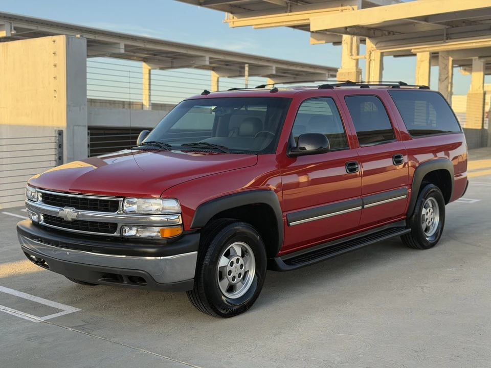 2003 Chevrolet Suburban 9th Gen - Image 23 of 31