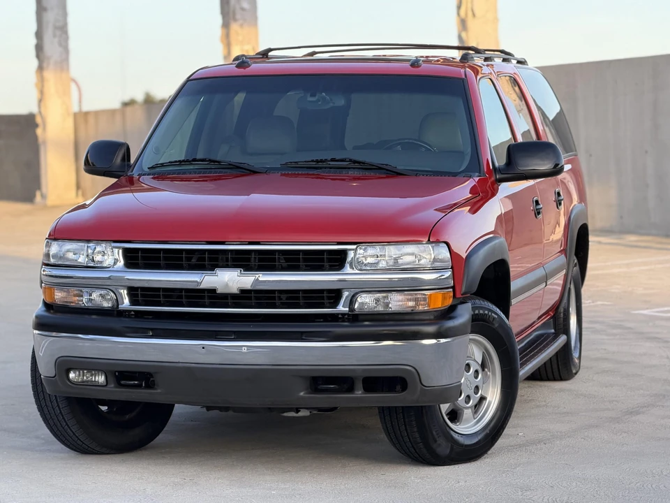 2003 Chevrolet Suburban 9th Gen - Image 7 of 31