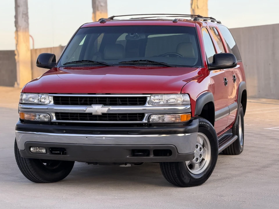 2003 Chevrolet Suburban 9th Gen - Image 8 of 31