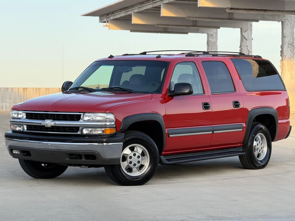 2003 Chevrolet Suburban 9th Gen - Image 24 of 31