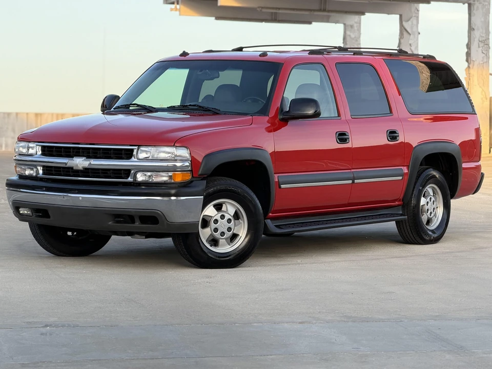 2003 Chevrolet Suburban 9th Gen - Image 25 of 31