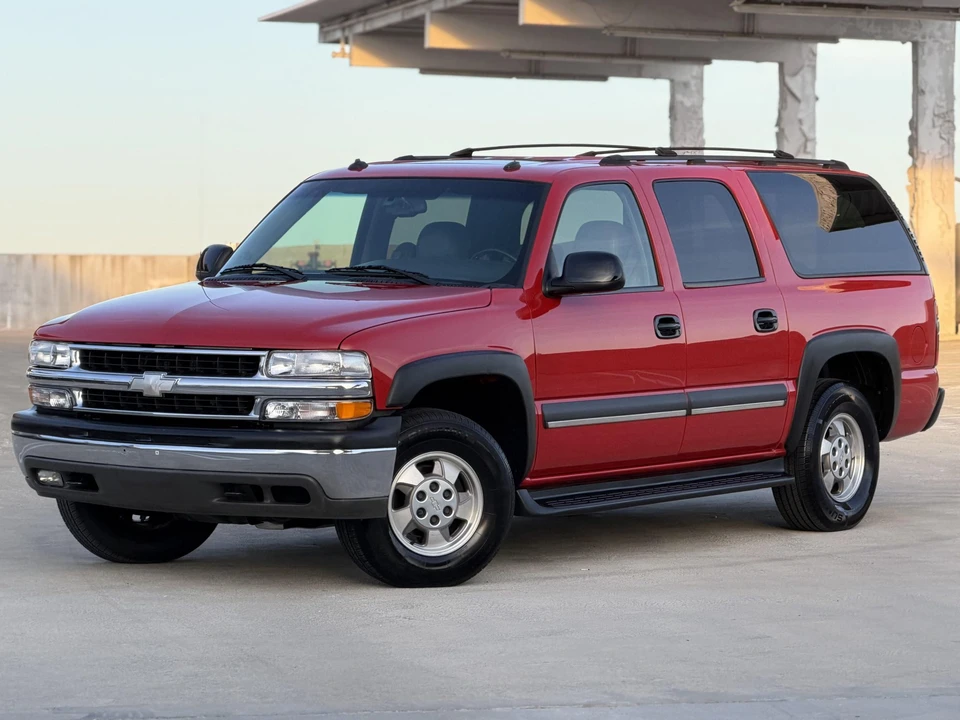 2003 Chevrolet Suburban 9th Gen - Image 27 of 31