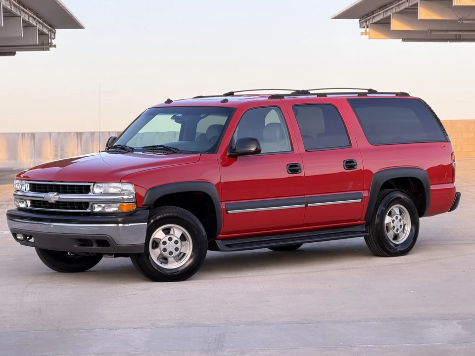2003 Chevrolet Suburban 9th Gen - Image 28 of 31