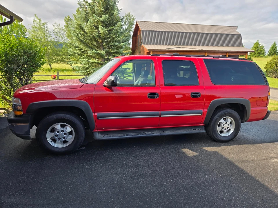 2003 Chevrolet Suburban 9th Gen - Image 4 of 31