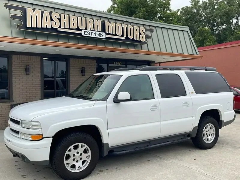 2003 Chevrolet Suburban 9th Gen - Image 2 of 31