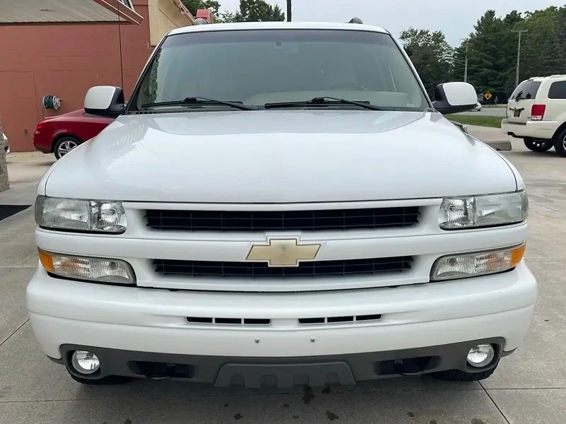 2003 Chevrolet Suburban 9th Gen - Image 5 of 31