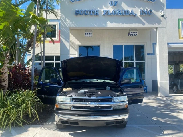 2003 Chevrolet Suburban 9th Gen - Image 17 of 21