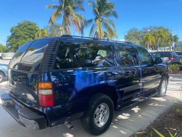 2003 Chevrolet Suburban 9th Gen - Image 8 of 21