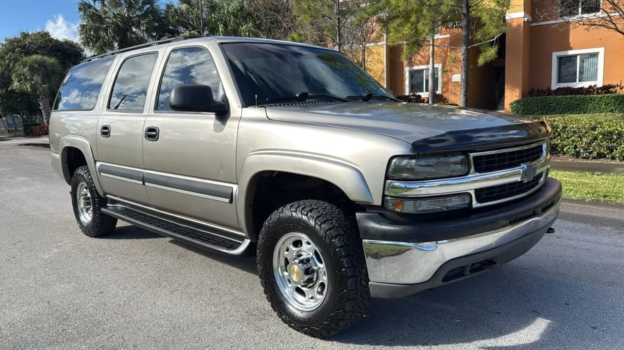 2003 Chevrolet Suburban 9th Gen - Image 6 of 14