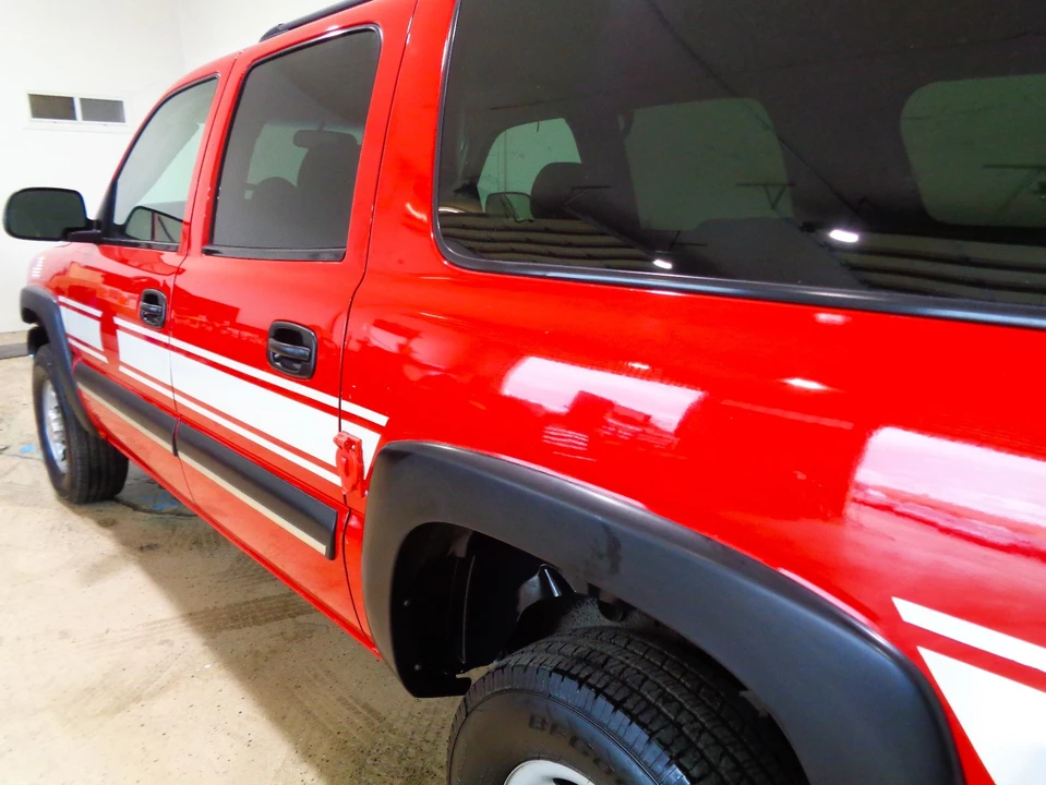 2003 Chevrolet Suburban 9th Gen - Image 8 of 21