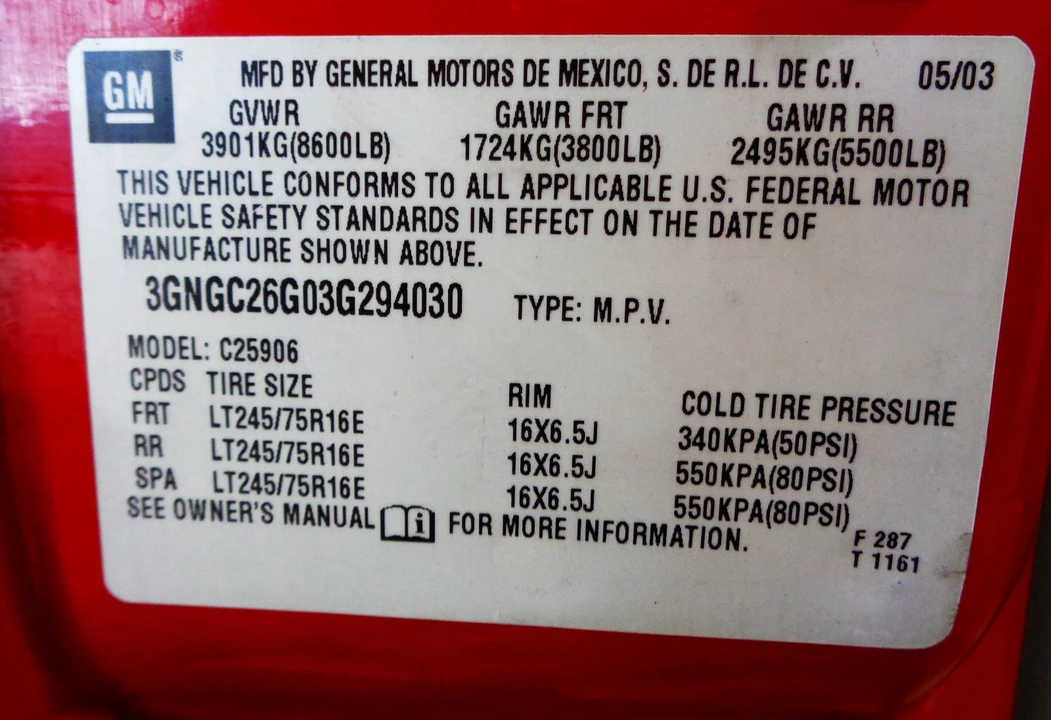 2003 Chevrolet Suburban 9th Gen - Image 14 of 21