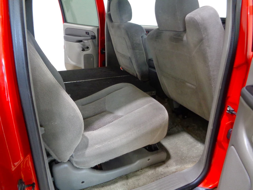 2003 Chevrolet Suburban 9th Gen - Image 12 of 21