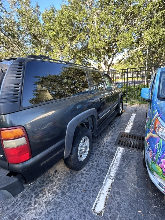 2003 Chevrolet Suburban 9th Gen - Image 11 of 11
