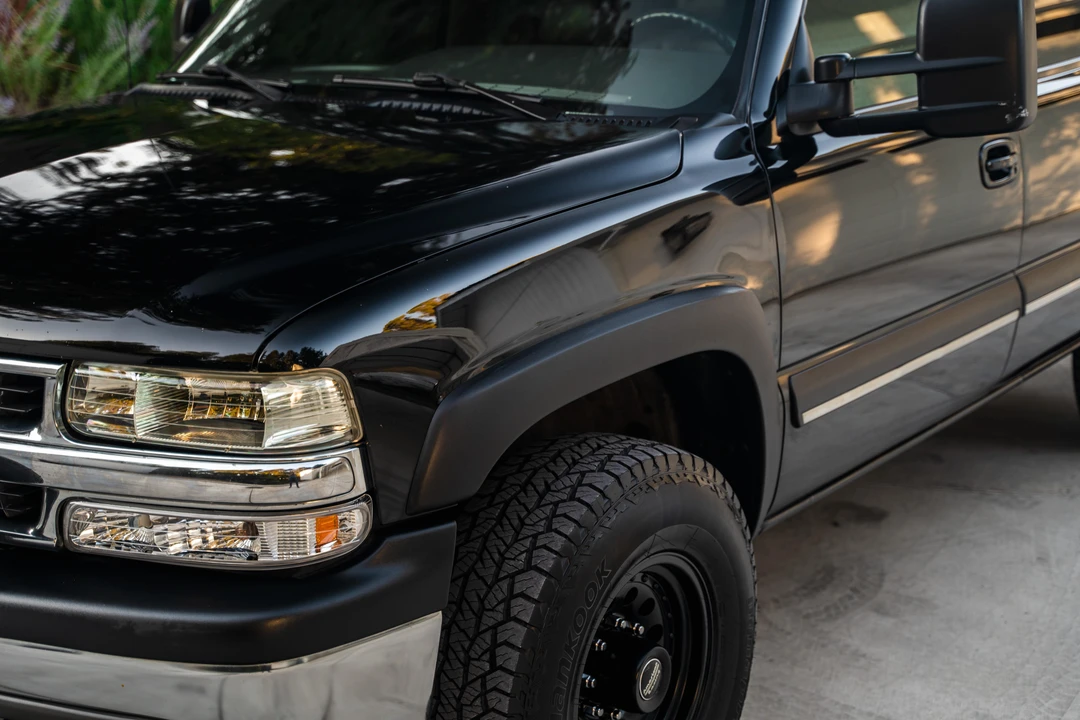 2003 Chevrolet Suburban 9th Gen - Image 17 of 31