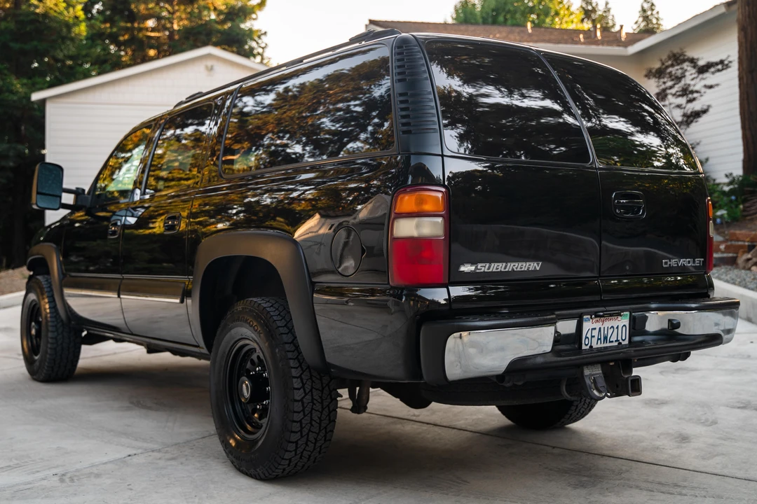 2003 Chevrolet Suburban 9th Gen - Image 4 of 31