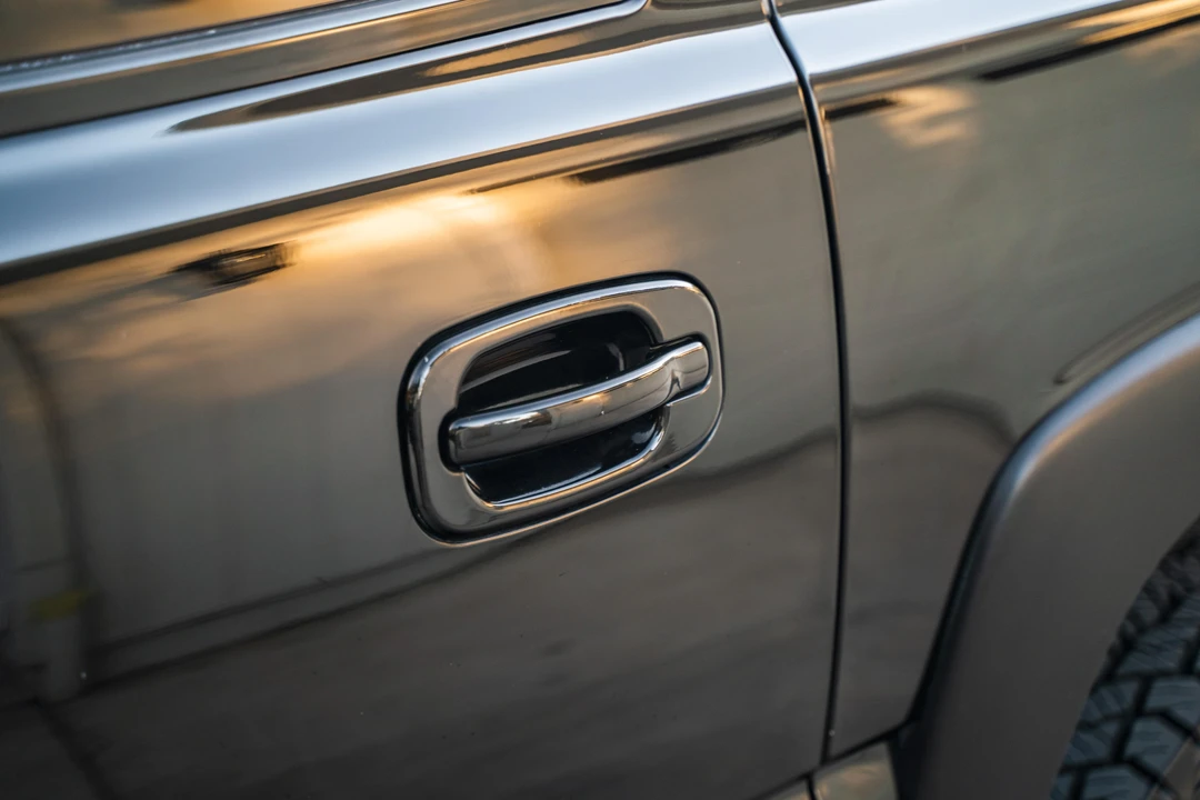 2003 Chevrolet Suburban 9th Gen - Image 27 of 31