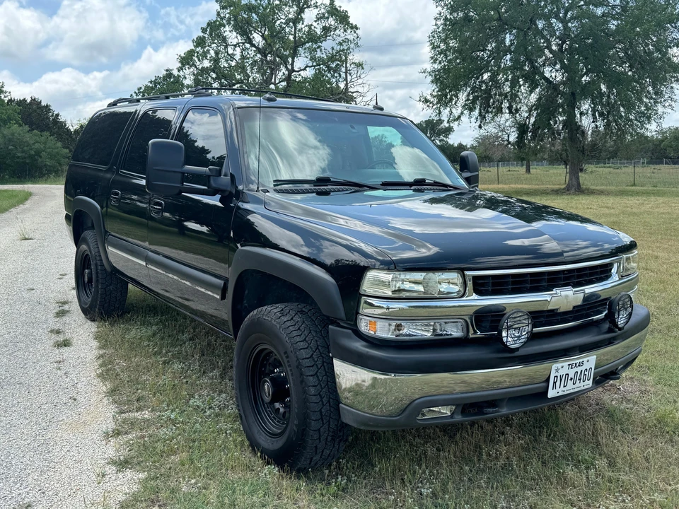 2003 Chevrolet Suburban 9th Gen - Image 8 of 31