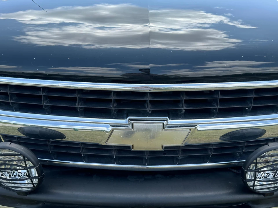 2003 Chevrolet Suburban 9th Gen - Image 13 of 31