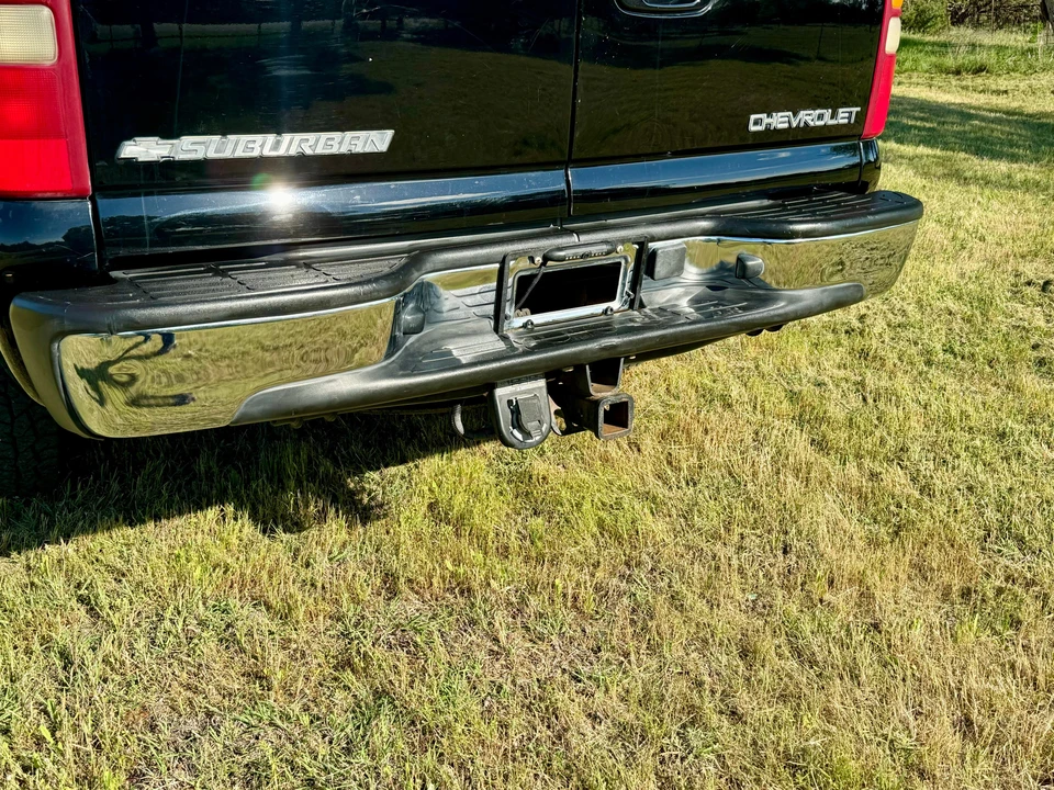 2003 Chevrolet Suburban 9th Gen - Image 23 of 31