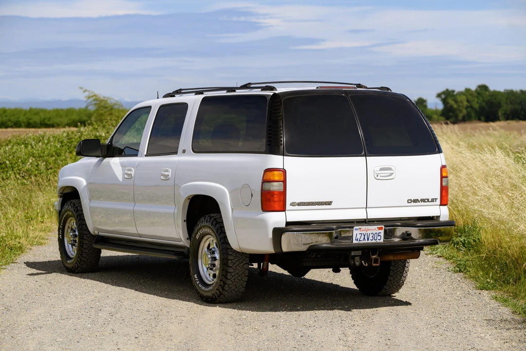 2003 Chevrolet Suburban 9th Gen - Image 27 of 31