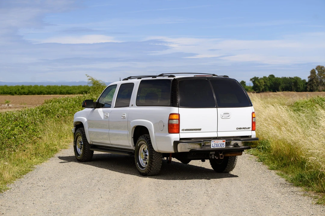 2003 Chevrolet Suburban 9th Gen - Image 28 of 31