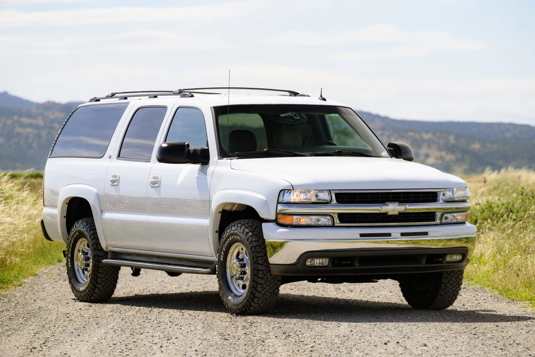 2003 Chevrolet Suburban 9th Gen - Image 22 of 31