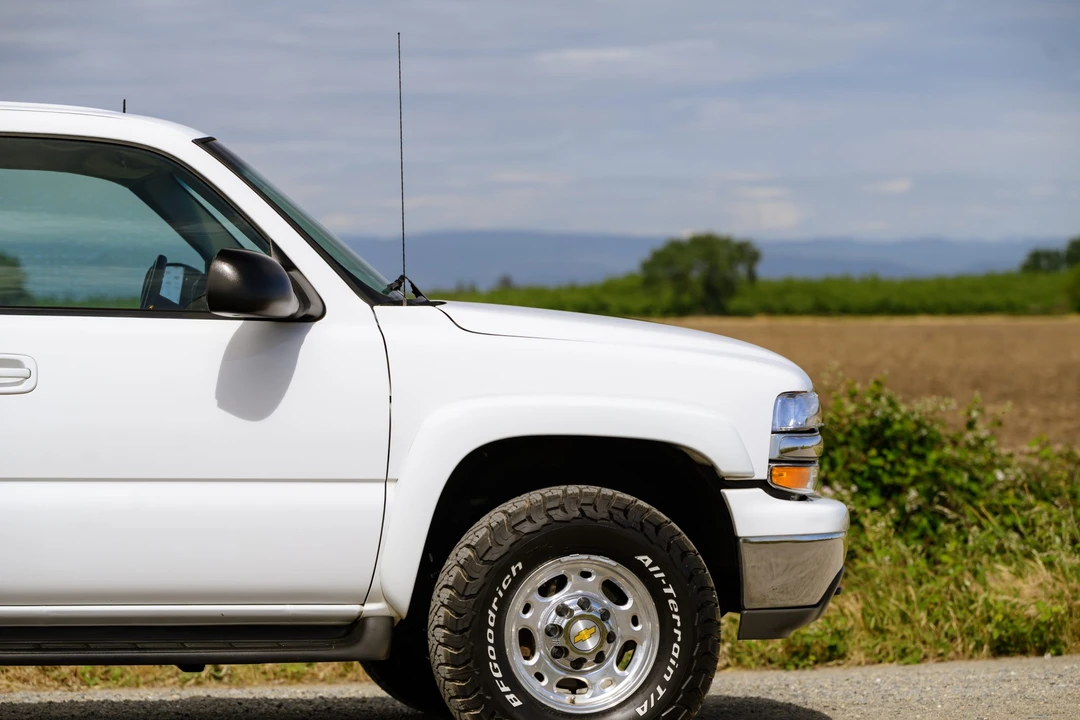2003 Chevrolet Suburban 9th Gen - Image 31 of 31