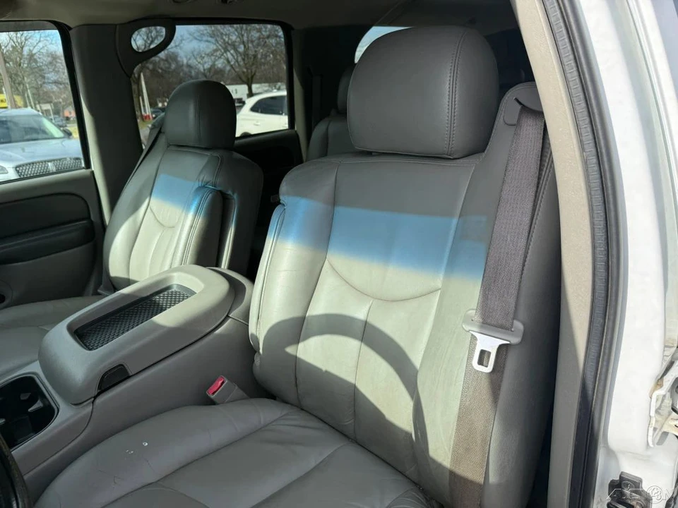 2003 Chevrolet Suburban 9th Gen - Image 14 of 21