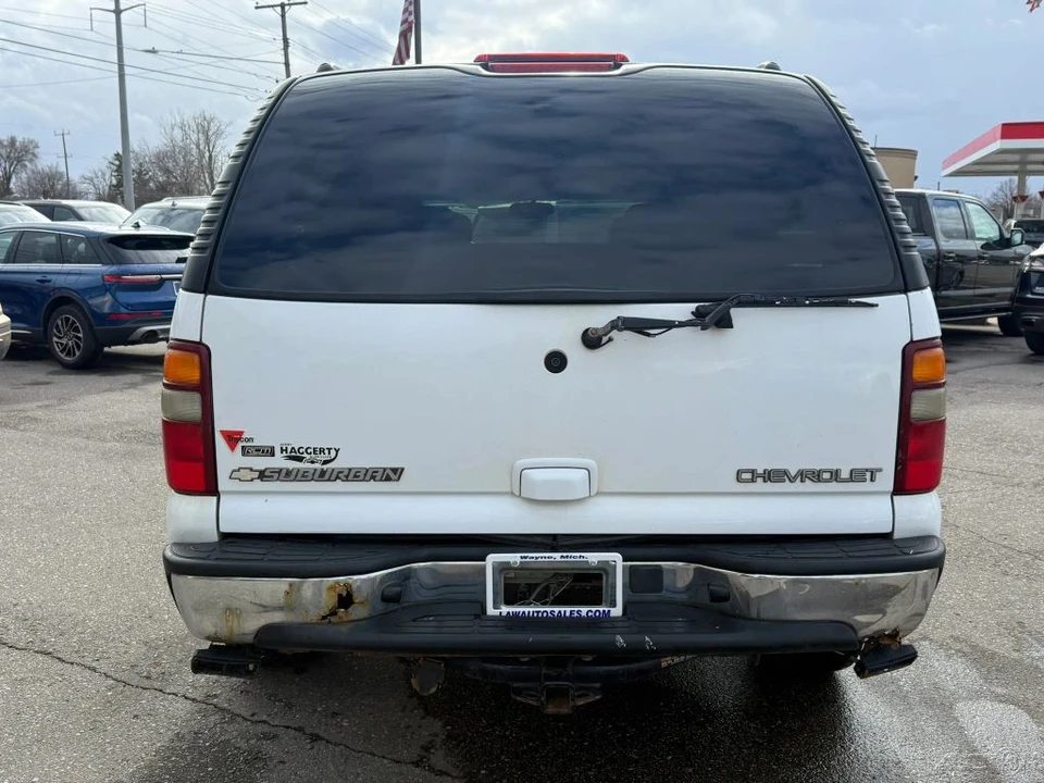 2003 Chevrolet Suburban 9th Gen - Image 6 of 12