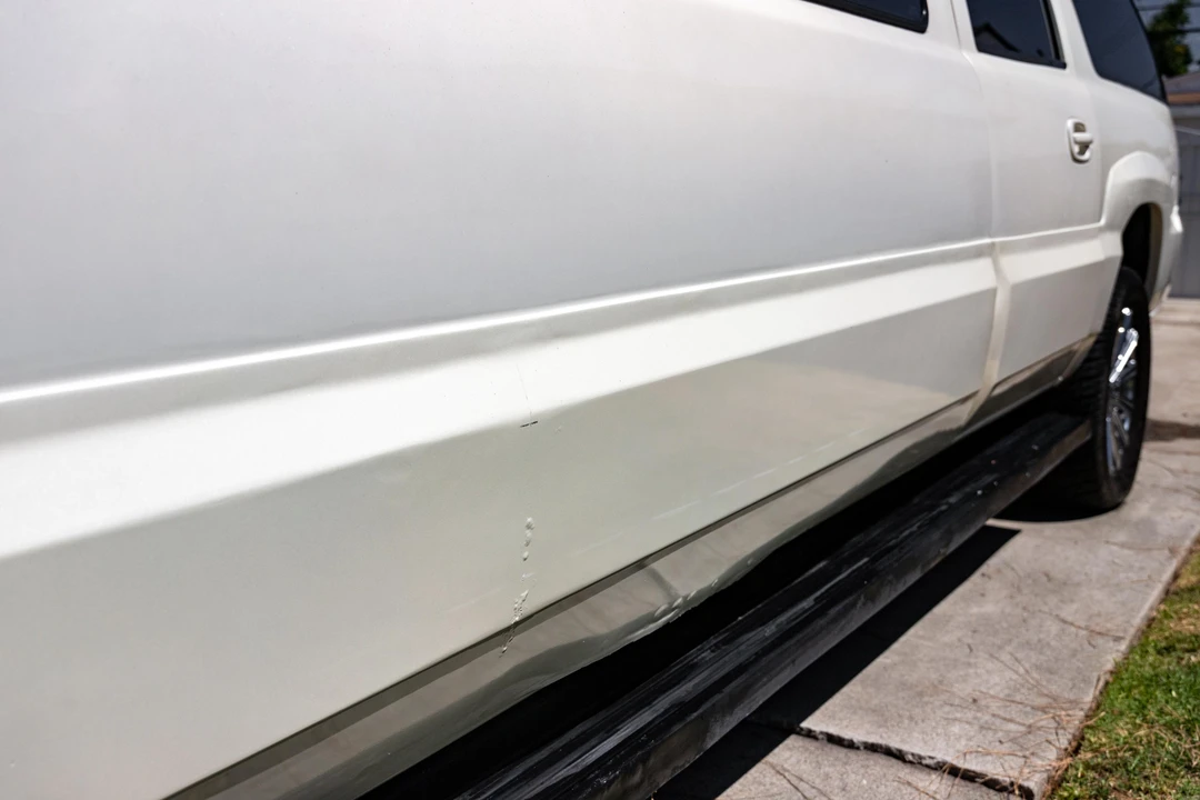 2003 Chevrolet Suburban 9th Gen - Image 13 of 21