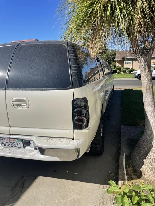 2003 Chevrolet Suburban 9th Gen - Image 17 of 21